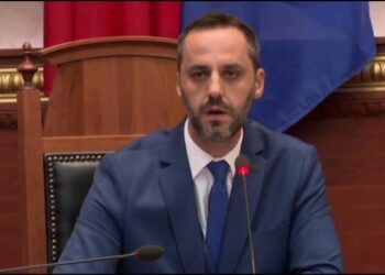 Vrasja e gjyqtarit Astrit Kalaja në sallën e gjyqit, ministri Lamallari: Fajin e ka Saliu!