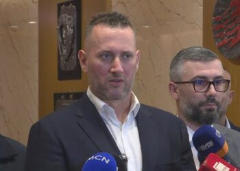 “S’kam folur me Berishën”, Binaj: Programi për Tiranën po përgatitet nga një ekip jopartiak