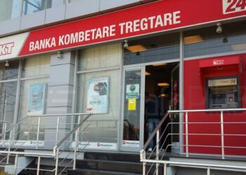 Standard & Poors vlerëson BKT-në me notë më ulët se borxhi i qeverisë shqiptare