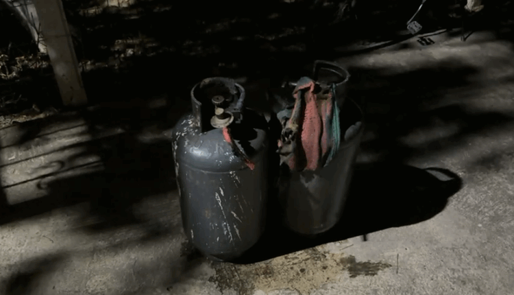 Shperthejnë dy bombula gazi, përfshihet nga zjarri një lokal në Lezhë