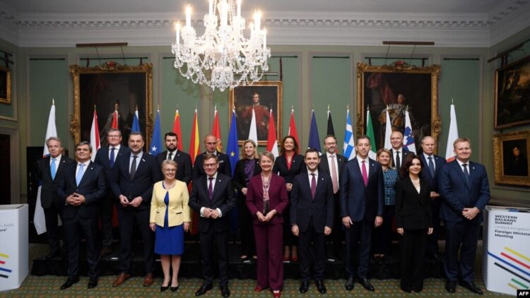 Mbretëria e Bashkuar konfirmon “angazhimin për stabilitet në Ballkanin Perëndimor”