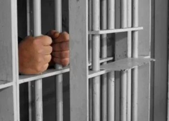 SHKBB zbërtheu skemën e abuzimit në burgun e Fushë-Krujë. Ish- Drejtori Qazim Hoxha falsifikonte dokumente për të vjedhur naftë