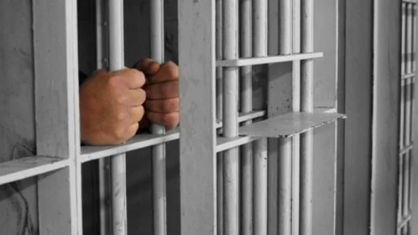 SHKBB zbërtheu skemën e abuzimit në burgun e Fushë-Krujë. Ish- Drejtori Qazim Hoxha falsifikonte dokumente për të vjedhur naftë