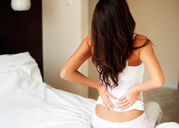 Dhimbja e mesit, shkaku kryesor i paaftësisë në botë: si ta parandaloni me ushtrime të thjeshta