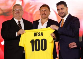 “100 vjet Besa”, presidenti Duka: Besa dhe qyteti i Kavajës meritojnë më shumë, së shpejti stadiumi i ri