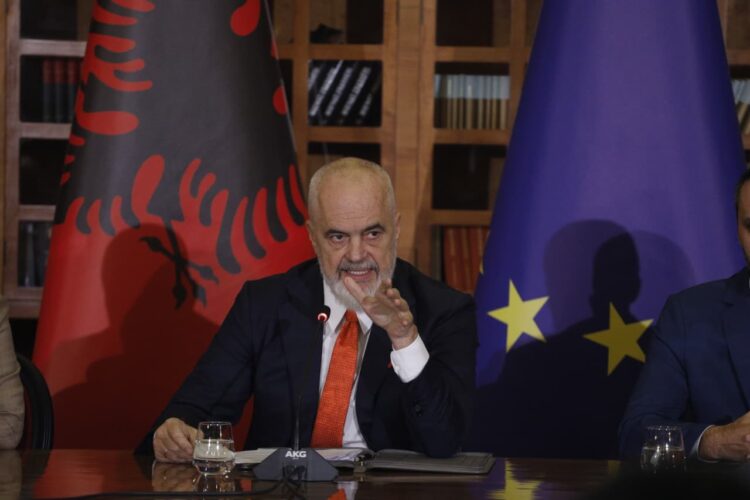 Rama ndryshon vendimin me të cilin ‘amnistoi’ kullat e oligarkëve