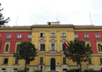 Lajm i mirë për pensionistët: 9.7 mld lekë te bonusi i fundvitit!