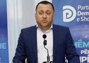 KZGJ vendos: Gjergj Nika regjistrohet si kandidat i pavarur për Bashkinë Vlorë