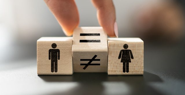 “Vetëm burrë e grua”: PS ndryshon projektligjin për barazinë gjinore mes polemikash