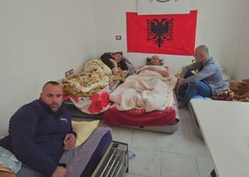 Grevë urie në Marinzë, përkeqësohet gjendja e 3 sindikalistëve