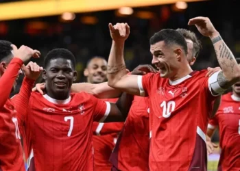Granit Xhaka tund rrjetën Suedisë, Zvicra shumë afër Botërorit