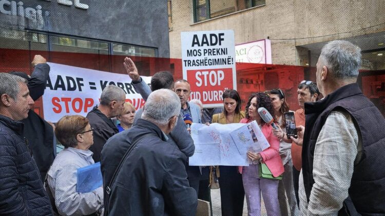 Blendi Gonxhe nis “rijetëzimin”, shpronëson 70 familje në Durrës, reagon deputetja