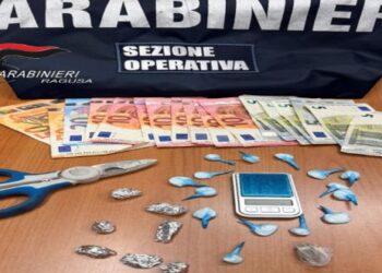 Shiste drogë në qendër të qytetit: Shqiptari kapet me 22 doza kokainë