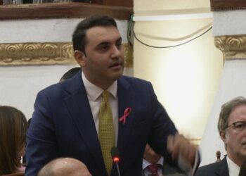 Këlliçi-Koçiut: Shkarkoi zv.ministrin pse piu duhan, por refuzon të thotë një fjalë për gjyqtarin e vrarë