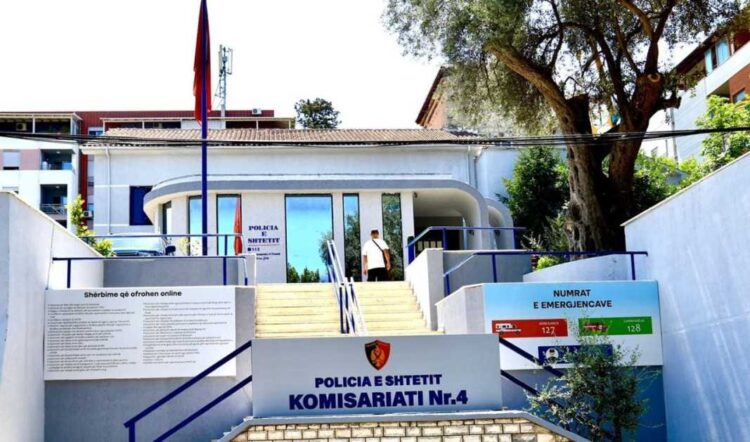 Akuzohen se mbajtën peng një të mitur, arrestohen dy persona në Tiranë