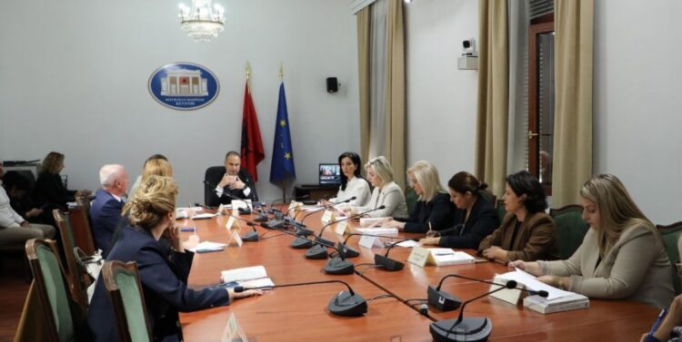 Ia arritëm dhe kësaj dite, mazhoranca bojkoton Komisionin e Edukimit – Boçi:Frikë nga transparenca, Kumbaro të raportojë më 17 tetor