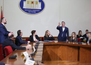 PD-PS bien dakord për Komisionin e Reformës Zgjedhore: Një vend, Tom Doshi dhe një Agron Shehajt, mbeten jasht…