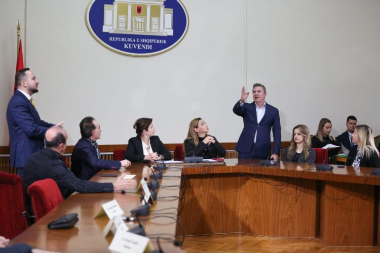 PD-PS bien dakord për Komisionin e Reformës Zgjedhore: Një vend, Tom Doshi dhe një Agron Shehajt, mbeten jasht…