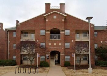 Të shtëna me armë në konviktin e Universitetit të Oklahomës, raportohet për disa të vdekur dhe të plagosur