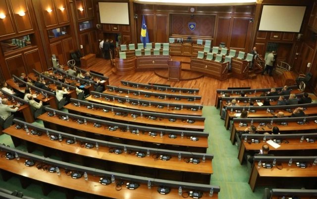 Pas 8 muajsh ngërç, Kuvendi i Kosovës vendos datën për votimin e Qeverisë Kurti