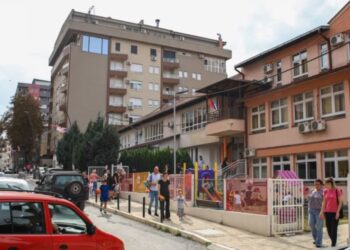 Komuniteti serb në Kosovë kërkon pezullimin e zbatimit të Ligjit për të huajt