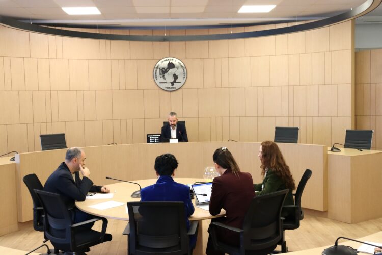 KQZ miraton renditjen në fletët e votimit, kush janë 12 kandidatët për 5 bashki