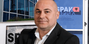 Bleu vota për Tom Doshin/ Spak dërgon për gjykim kryebashkiakun socialist në Vaun e Dejës, Kristian Shkreli