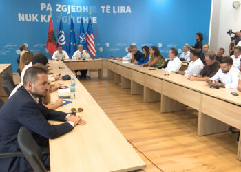 PD mbyll negociatat. Dy kandidatë gati për Tiranën