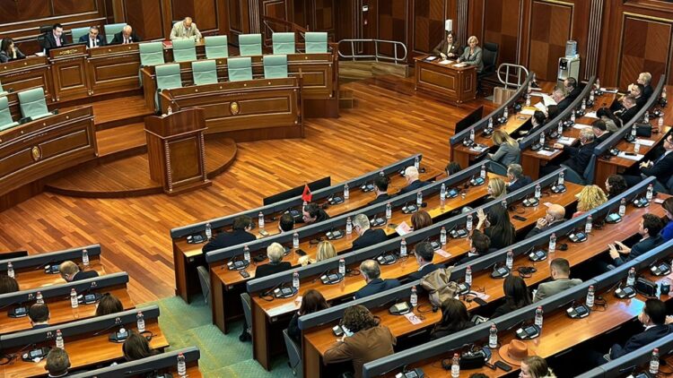 Konstituohet Kuvendi i Kosovës! Nenad Rashiq zgjidhet nënkryetar, i hapet rruga krijimit të qeverisë