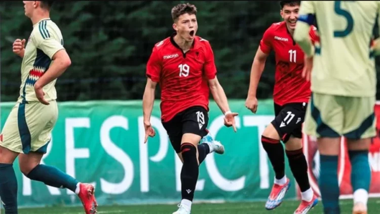 Kombëtarja shqiptare “tradhtohet përsëri, talenti kuqezi e braktis për një tjetër fanellë