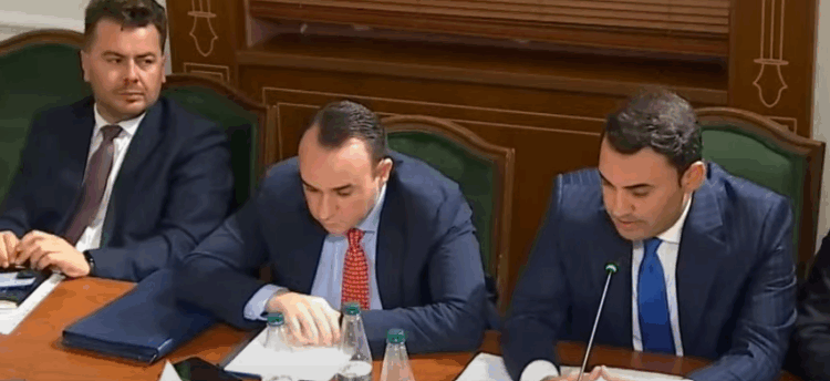 Këlliçi denoncon gjyqtaren Gjoka në Komisionin e Ligjeve: Fshehu vendimin penal nga Greqia