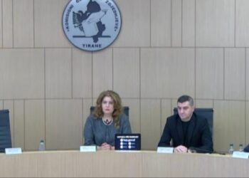 Zgjedhjet e pjesshme në ngërç, mungesa e PD në KQZ bllokon mbledhjen e Komisionit Rregullator