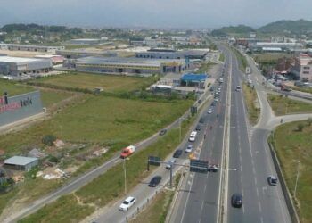 Plagosja me armë zjarri tek Megatek, policia: Dy të lënduar pas një sherri/ EMRAT