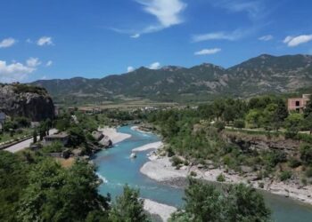 Projekti pilot për mbrojtjen e mjedisit, specialistët theksojnë se edukimi duhet të nisë që nga shkolla