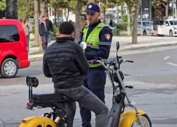 Bllokimi i monopatinave, qytetarët nesër në protestë: Eshtë shkelur ligji