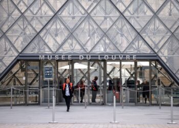 Vjedhja në Muzeun e Luvrit, ADN-ja ‘zhbllokoi’ hetimet dhe zbuloi autorët e grabitjes
