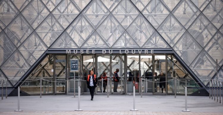 Vjedhja në Muzeun e Luvrit, ADN-ja ‘zhbllokoi’ hetimet dhe zbuloi autorët e grabitjes