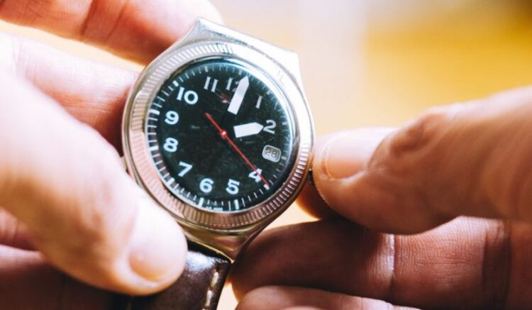 Spanja do t’i propozojë Bashkimit Evropian heqjen përgjithmonë të ndërrimit të orës