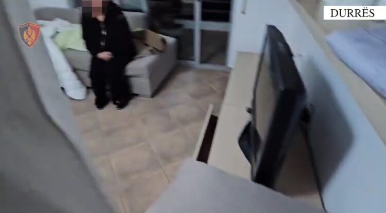 “STORM 8” në Durrës – Apartament i përshtatur për prostitucion, dy shtetase kineze bien në pranga