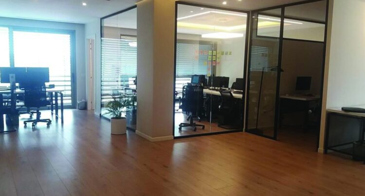 Çmimet e qirave të zyrave në Tiranë barazohen me Barcelonën