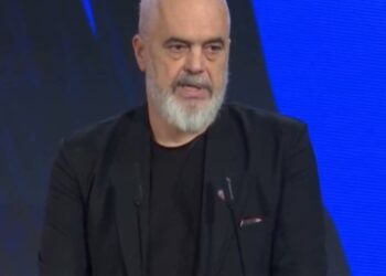 “Nuk e kemi më problemin me ndërtesat e paligjshme”/ Rama: Do luftojmë çdo ditë për të hequr strukturat e përkohshme