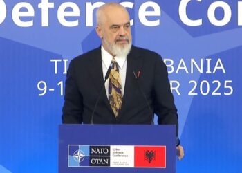 Rama në Konferencën e Mbrojtjes Kibernetike: Jam i vetmi në qeverinë time pa doktoraturë