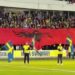 VIDEO/ Kosova pritet në Suedi si Shqipëri, banderolë gjigante me flamurin e kuq