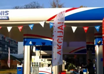 Serbia sfidon BE-në dhe SHBA-në: Vazhdon lidhjet me Rusinë