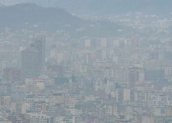 Raporti i State of Global Air 2025: Vdekjet nga ajri i ndotur në Shqipëri, 3 herë më të larta se në BE