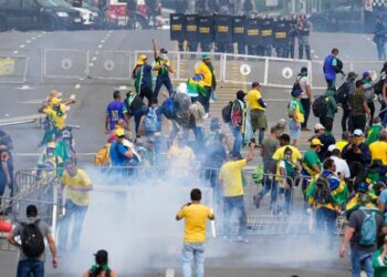 Trazirat në Rio de Janeiro/ Protesta pas operacionit policor me gati 120 të vrarë