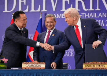 Trump ndërmjetëson, Tajlanda dhe Kamboxhia nënshkruajnë armëpushimin historik
