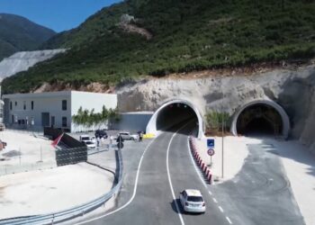 Nga 100 deri në 5000 lekë/ Hyjnë në fuqi tarifat për kalimin në Tunelin e Llogarasë