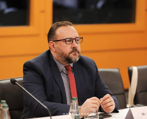 Ish-deputeti i PS-së, Etjen Xhafaj emërohet Drejtori i Përgjitshëm i Postës Shqiptare