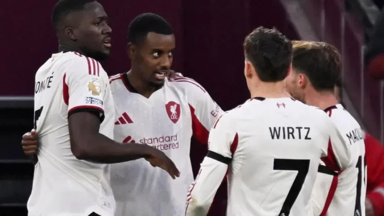 Alexander Isak shënoi golin e tij të parë në Premier League për Liverpool, “reds” kthehen tek fitorja